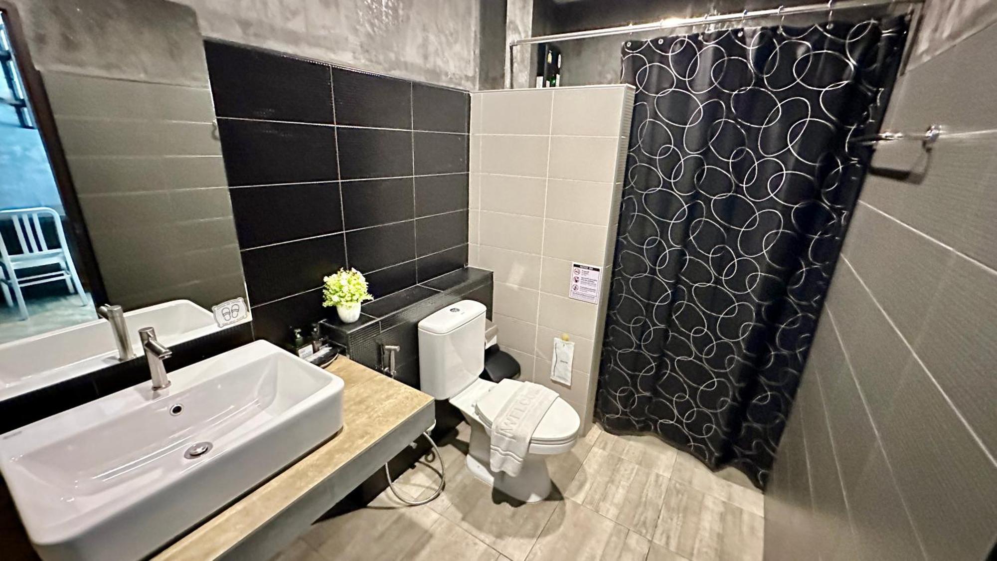Hostel Norn Nee Nor Chiang Mai Zewnętrze zdjęcie