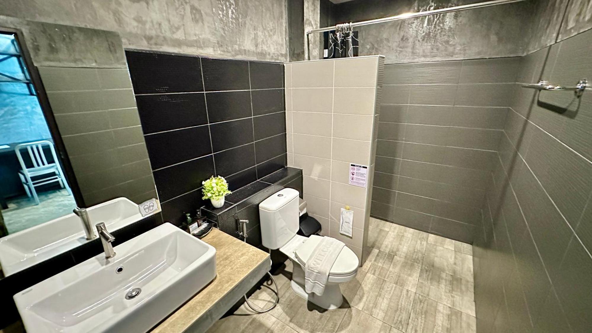 Hostel Norn Nee Nor Chiang Mai Zewnętrze zdjęcie