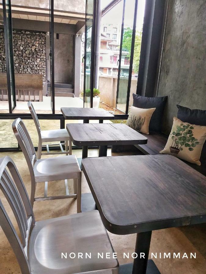 Hostel Norn Nee Nor Chiang Mai Zewnętrze zdjęcie
